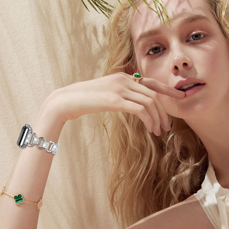 Metal Cover passer til Apple Watch Series 8 (45mm) / Apple Watch Series 7 45mm - Sølv#serie_1