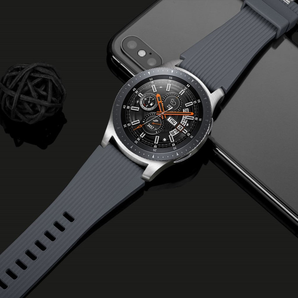 Helt vildt nydelig Samsung Galaxy Watch (46mm) Silikone Rem - Sølv#serie_5